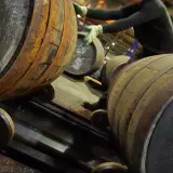 Blended whisky co to znaczy? Poznaj sekrety tego popularnego trunku