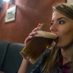 Co jest zdrowsze: piwo czy wódka? Porównanie skutków dla zdrowia