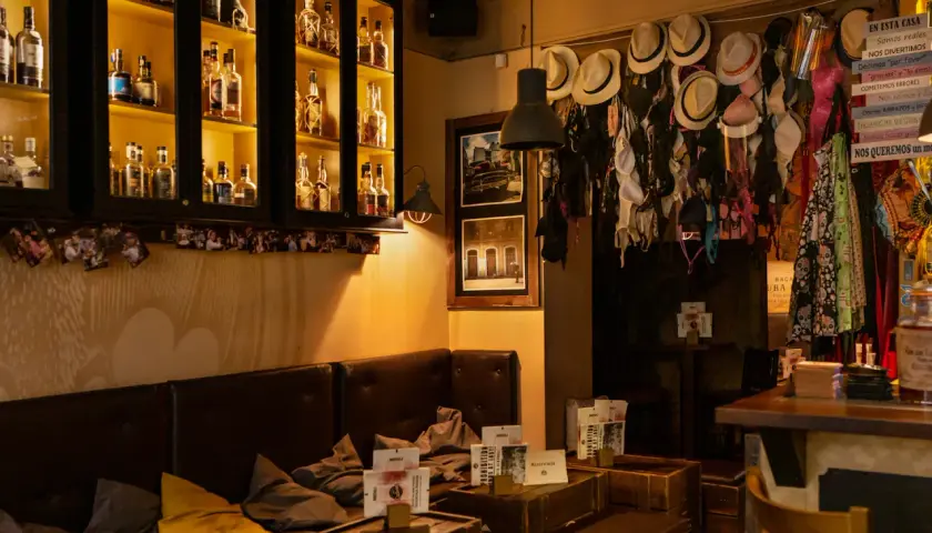 Gdzie na drinka w Katowicach? Odkryj najlepsze lokale na wieczór
