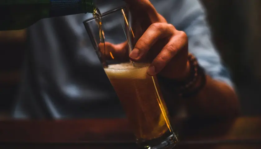 Ile alkoholu ma piwo? Odkryj różnice w zawartości alkoholu