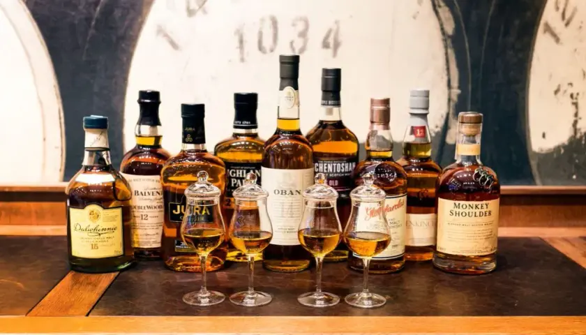 Najlepsze whisky, które zachwycą Twoje podniebienie i zaskoczą gości
