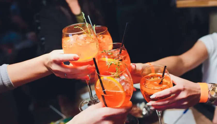 Gdzie na drinka we Wrocławiu? Odkryj najlepsze bary i koktajle
